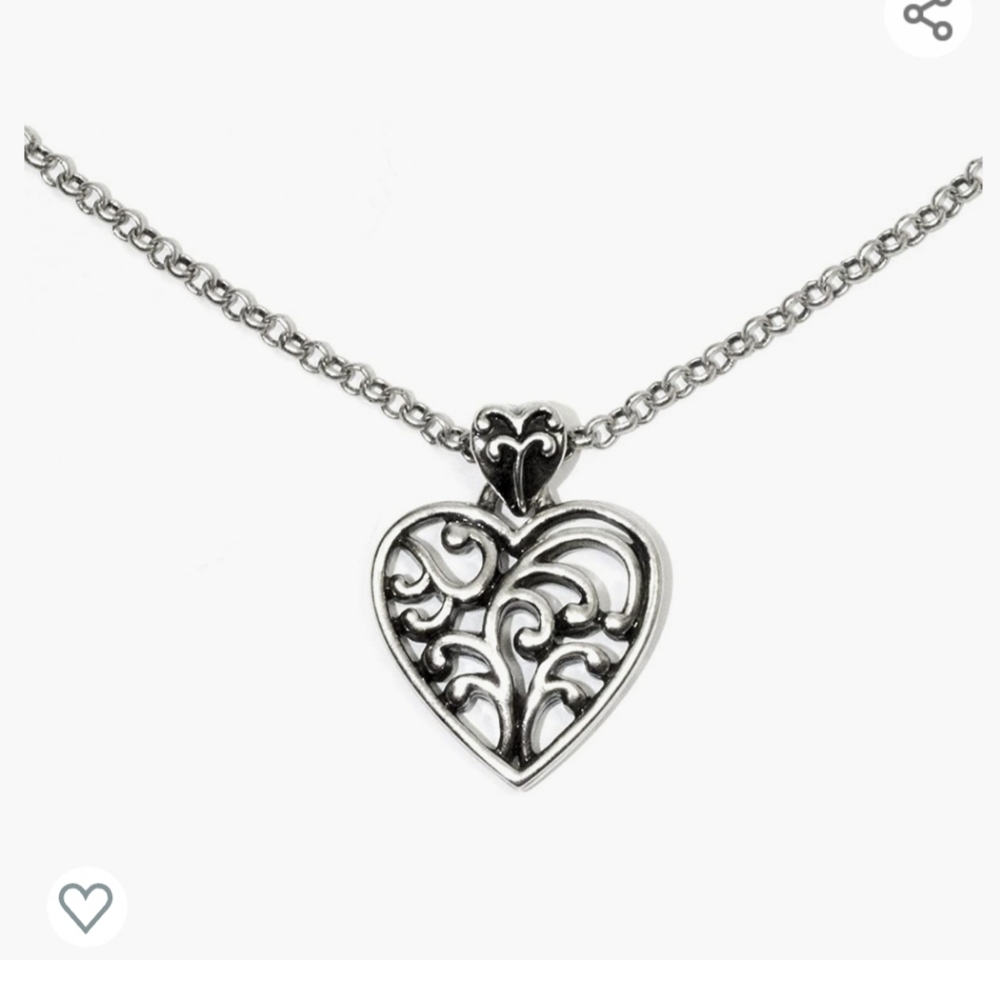 NWT/ Halle Joy Flourish Heart Necklace